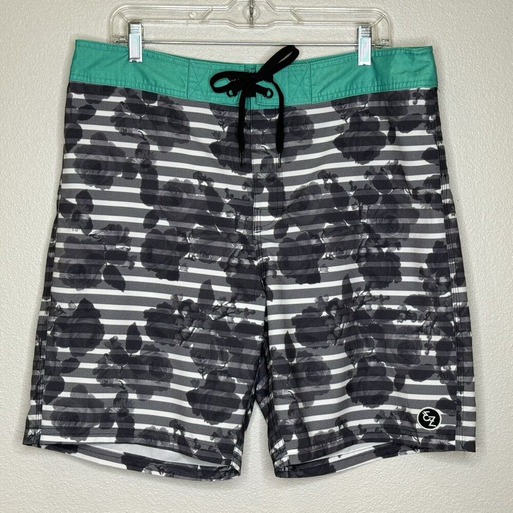 Ezekiel‎ Swim Board Shorts Mens Size 36 Black White Floral Stretch Back Pocket